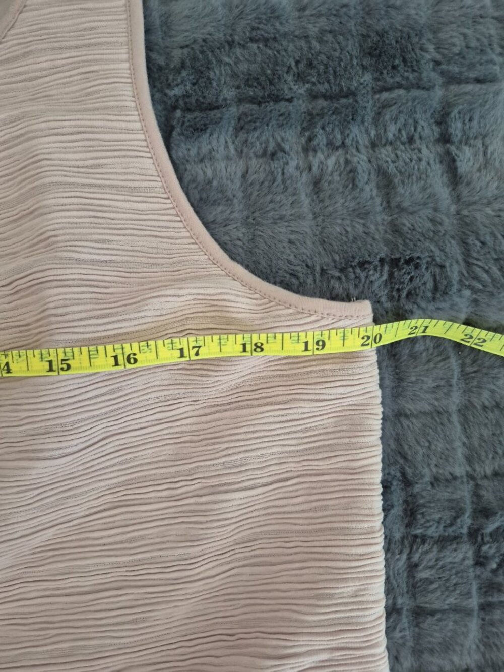 Ann Taylor Sleeveless Textured Shell – Pink – Size L - NWT - Picture 7 of 7